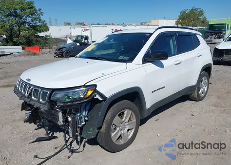 2022 Jeep Compass Latitude 4X4 from USA, damaged, VIN 3C4NJDBB9NT136470